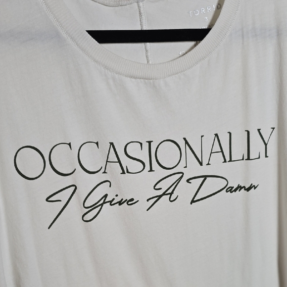 143 Torrid 3 3X White Graphic Tee - Occasionally I Give A Damn - Picture 4 of 6